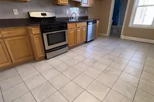 16 Lincoln Pl, Clifton, NJ 07011 - Photo 5