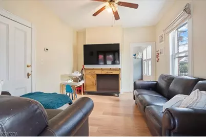 593 Broad St, Carlstadt, NJ 07072 - Photo 5