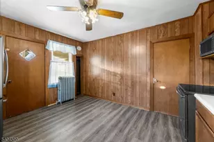 110 Mine St, Raritan Township, NJ 08822 - Photo 11