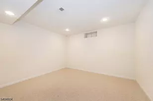 136 Hickory Hill Blvd, Totowa, NJ 07512 - Photo 31