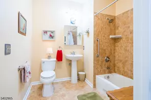 319 Regency Pl, Woodbridge Township, NJ 07095 - Photo 17