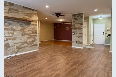 319 Regency Pl #319, Woodbridge Township, NJ 07095 - Photo 5