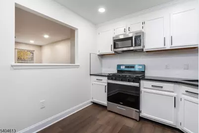 608 Dunn Cir, Bridgewater, NJ 08807 - Photo 9