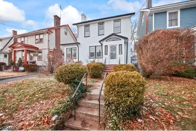 21 Eastern Pkwy, Newark, NJ 07106 - Photo 3