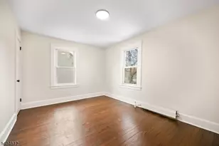 21 Eastern Pkwy, Newark, NJ 07106 - Photo 25