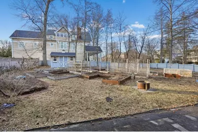 386 Park St, Montclair, NJ 07043 - Photo 41