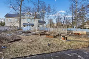 386 Park St, Montclair, NJ 07043 - Photo 41