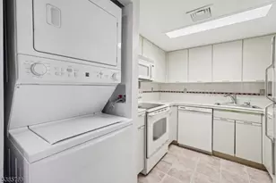 38 Moonachie Rd, Hackensack, NJ 07601 - Photo 9