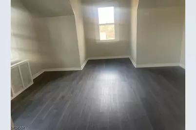 1 Coolidge Pl, Haledon, NJ 07508 - Photo 9