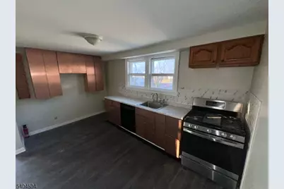 1 Coolidge Pl, Haledon, NJ 07508 - Photo 7