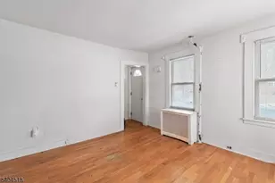 354 Hayward St, Orange, NJ 07050 - Photo 13