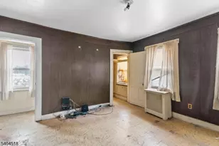 354 Hayward St, Orange, NJ 07050 - Photo 9