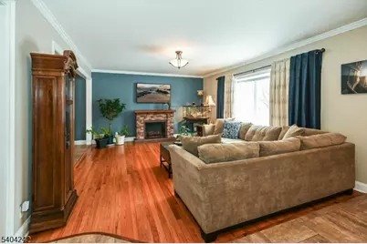 2 Eden Pl, Wayne, NJ 07470 - Photo 7