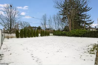 2 Eden Pl, Wayne, NJ 07470 - Photo 33