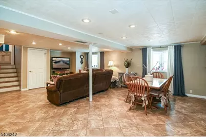 2 Eden Pl, Wayne, NJ 07470 - Photo 25