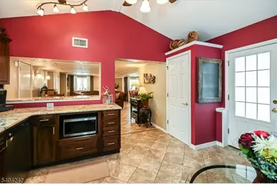 2 Eden Pl, Wayne, NJ 07470 - Photo 29