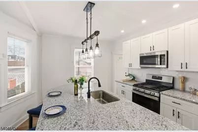 207 Brighton Ave, East Orange, NJ 07017 - Photo 9