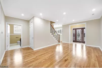 585 Mount Prospect Ave, Clifton, NJ 07012 - Photo 7