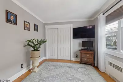 391 Avenue E, Bayonne, NJ 07002 - Photo 13