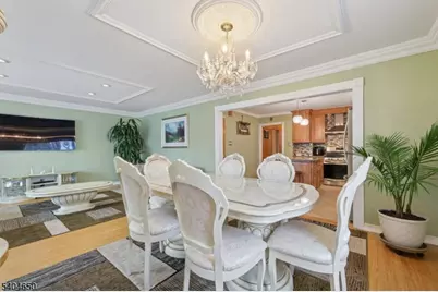 391 Avenue E, Bayonne, NJ 07002 - Photo 7