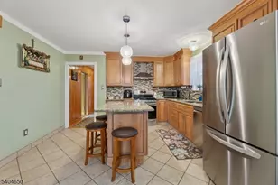 391 Ave E, Bayonne, NJ 07002 - Photo 15