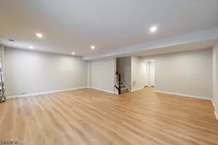 28 Trailwood Dr, Mount Arlington, NJ 07856 - Photo 15