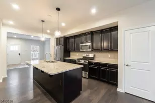 28 Trailwood Dr, Mount Arlington, NJ 07856 - Photo 3