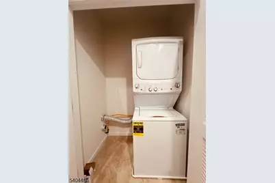 121 Osborne Ter, Newark, NJ 07108 - Photo 19