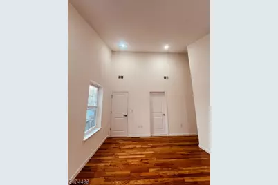 121 Osborne Ter, Newark, NJ 07108 - Photo 17