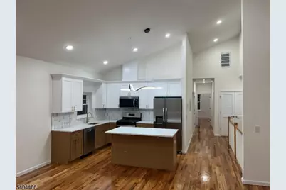 121 Osborne Ter, Newark, NJ 07108 - Photo 3