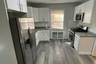 388 Leslie St, Newark, NJ 07112 - Photo 1