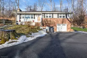 128 Old Croton Rd, Raritan Township, NJ 08822 - Photo 3