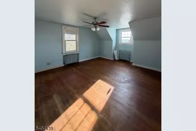 136 Roosevelt Ave, Clifton, NJ 07011 - Photo 11