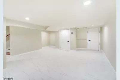 50 Hillyer St, Orange, NJ 07050 - Photo 25