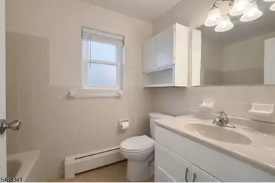 55 Knox Ter #1A, Wayne, NJ 07470 - Photo 9