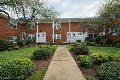 55 Knox Ter #1A, Wayne, NJ 07470 - Photo 1