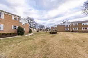 187 Evergreen, Edison, NJ 08837 - Photo 7