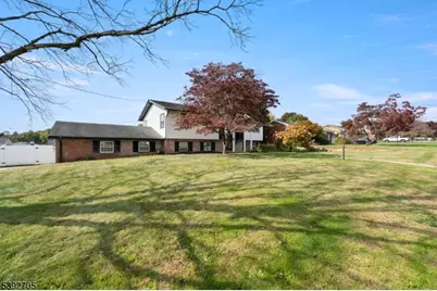 418 Liggett Blvd, Pohatcong Township, NJ 08865 - Photo 3