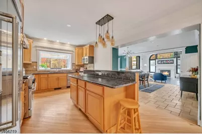 73 Big Piece Rd, Fairfield, NJ 07004 - Photo 9