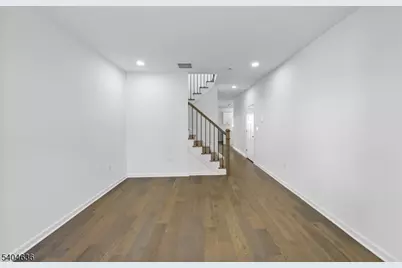 410 Morris Pl, Roselle, NJ 07203 - Photo 3