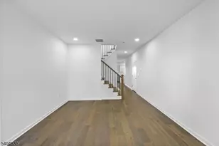 410 Morris Pl, Roselle, NJ 07203 - Photo 3