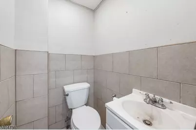 9 W Stimpson Ave, Linden, NJ 07036 - Photo 25