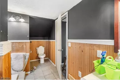 81 Larch St, Woodbridge Township, NJ 07064 - Photo 11