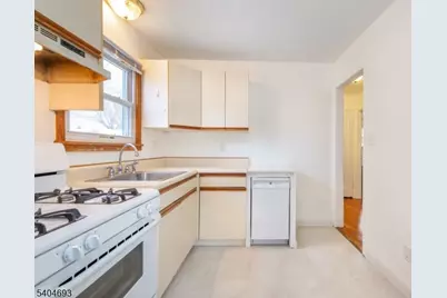 116 Edison St, Clifton, NJ 07013 - Photo 9