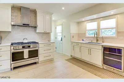 213 Haroldson Place, Pompton Lakes, NJ 07442 - Photo 13