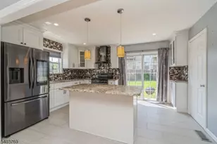 2201 Timber Ridge Ct, Sayreville Boro, NJ 08859 - Photo 3