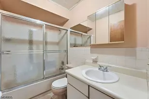 307 Edison Glen Terrace, Edison, NJ 08837 - Photo 7