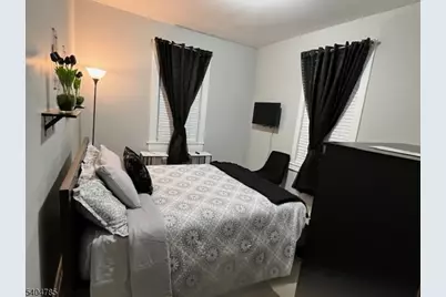 42 Harding Ter, Newark, NJ 07112 - Photo 5