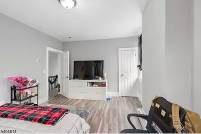 267 6th Ave W, Newark, NJ 07107 - Photo 7