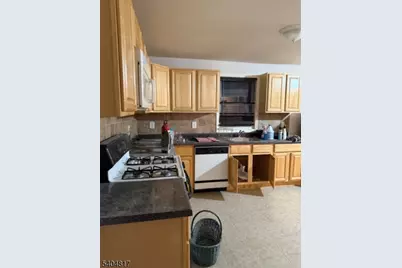 139 Stiles St, Elizabeth, NJ 07208 - Photo 9